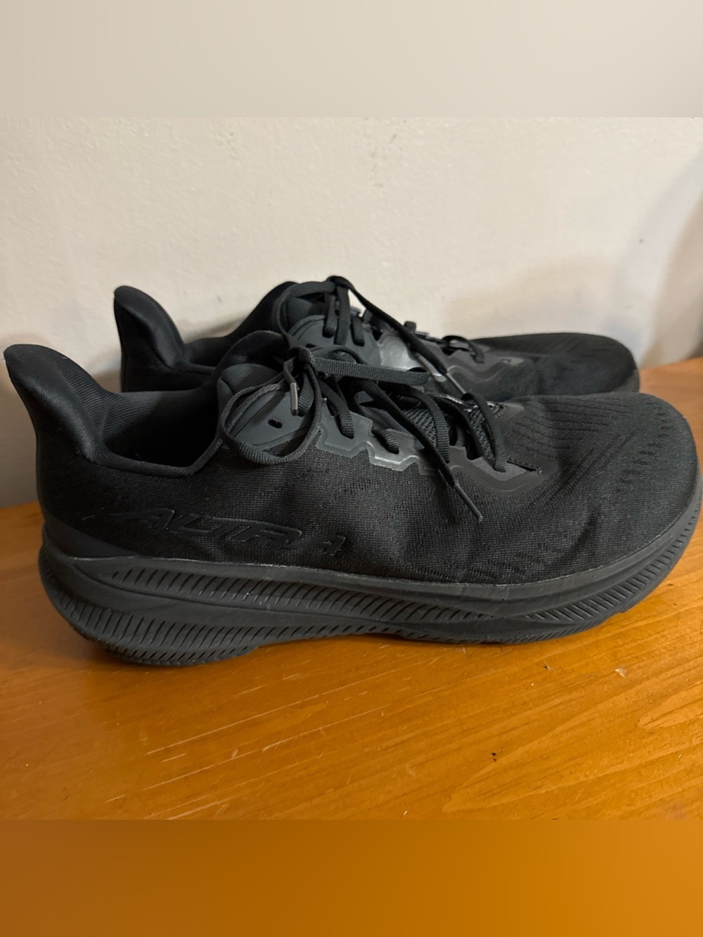 Altra Mens Experience Flow 2 Black Running Shoes Sz 12.5
